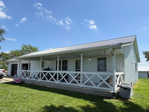 7518 E County Road 400 S, Coatesville, IN, 46121-9679 | Card Image