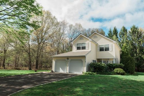 3 Cloister Ln, Middle Island, NY, 11953-1934 | Card Image