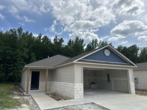 144 Jonathan Dr, Maumelle, AR, 72113-7895 | Card Image