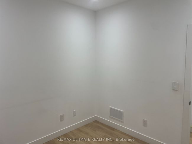 379 Mcroberts Ave, House other with 2 bedrooms, 1 bathrooms and null parking in York ON | Image 10