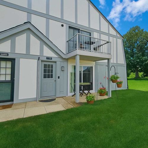 2-5-7412 Canterbury Pl, Downers Grove, IL, 60516-3848 | Card Image