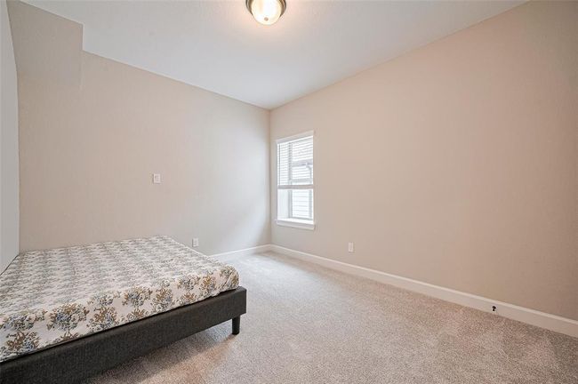 Perfect for family members, guests, or a flexible use like a hobby or workout room | Image 27