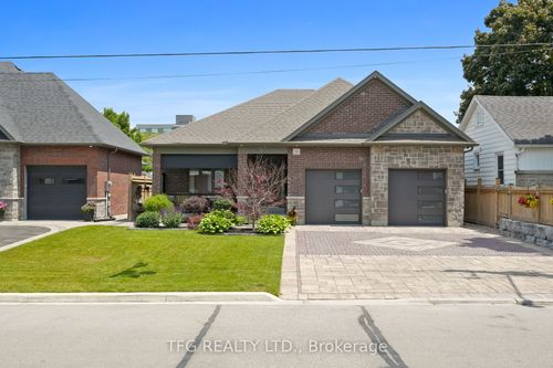 115 Duke St, Bowmanville, ON, L1C2V8 | Card Image