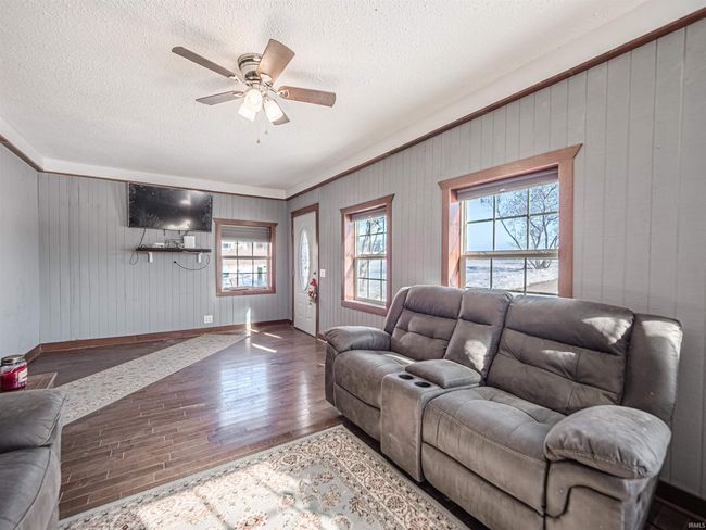 10707 N Jones Gap Rd, House other with 3 bedrooms, 3 bathrooms and null parking in Edwardsport IN | Image 9
