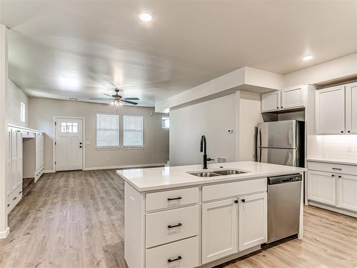 1302 Nw 22nd St, Oklahoma City, OK, 73106-4028 | Card Image