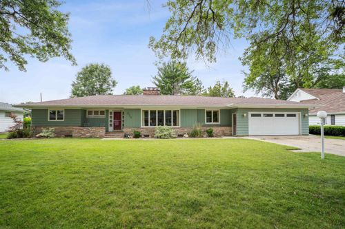 826 Sunrise Boulevard, Waterloo, IA, 50702 | Card Image
