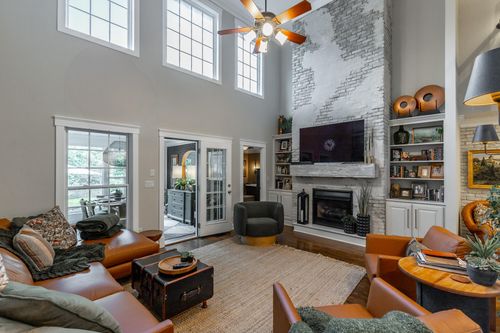 743 Outlook Ln, Chattanooga, TN, 37419-2225 | Card Image