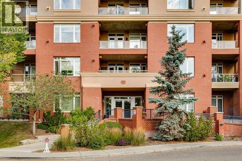 24 Hemlock Cres Sw, Calgary, AB, T3C2Z1 | Card Image