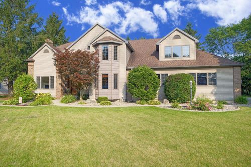 1114 Beechwood Dr, Nappanee, IN, 46550-1128 | Card Image