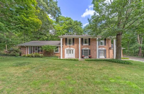 34150 Hunters Row, Farmington Hills, MI, 48331-3644 | Card Image