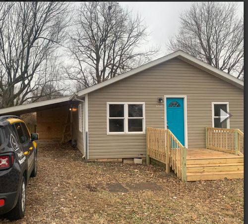 3242 W Page St, Springfield, MO, 65802-5252 | Card Image