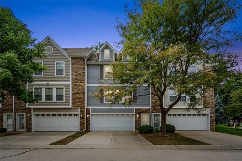 328 Ne Olivewood, Waukee, IA, 50263-9528 | Card Image