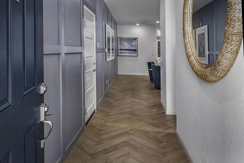 2031 Peony St, Hollister, CA, 95023-6595 | Card Image