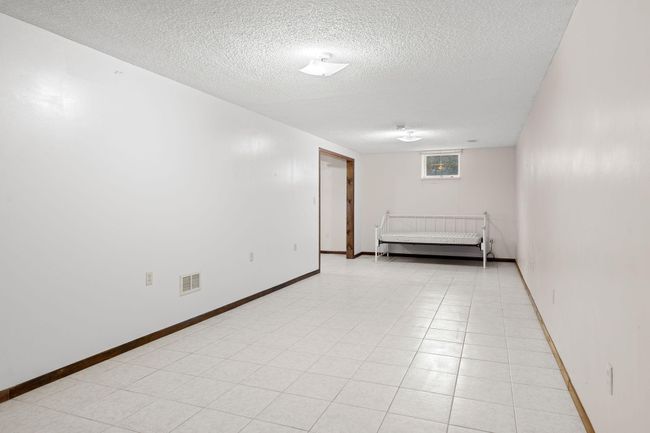 Lower Level Family Room | Image 30