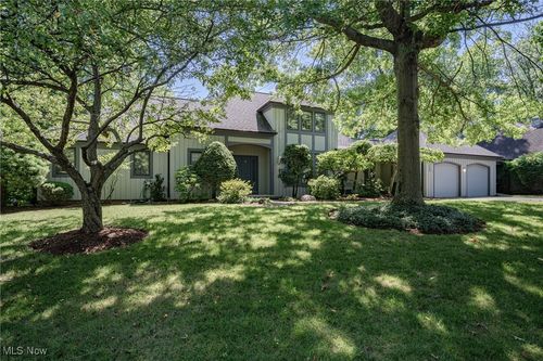 1880 Stonelake Dr, Beachwood, OH, 44122-1008 | Card Image