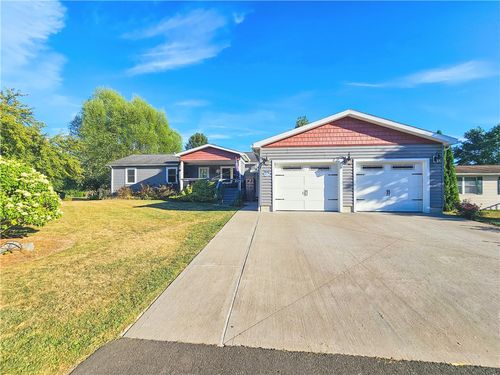 35 Christopher Rd, Chemung, NY, 14825-9601 | Card Image