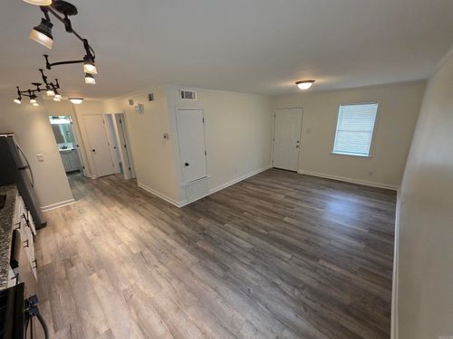 g-303 S Border Street, Benton, AR, 72015 | Card Image