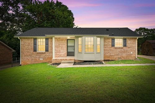 619 Ranch Hill Dr, Clarksville, TN, 37042-3439 | Card Image