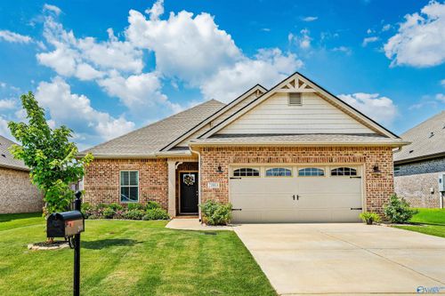 21933 Shearwater Dr, Athens, AL, 35613-8682 | Card Image