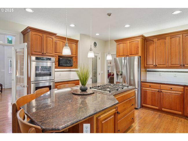 1488 Sw 17 Th Ct, House other with 5 bedrooms, 4 bathrooms and 3 parking in Gresham OR | Image 13