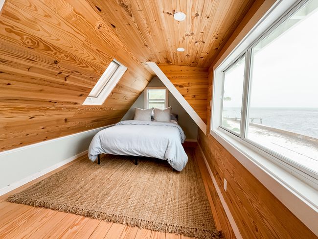 9W Upstairs Loft | Image 17