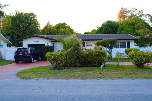 16490 Ne 2nd Ave, Miami, FL, 33162-3422 | Card Image