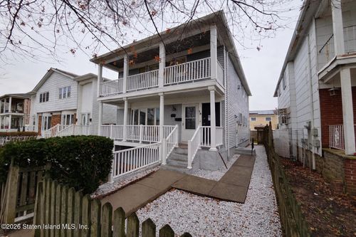 2-18 Albert Court, Staten Island, NY, 10303 | Card Image