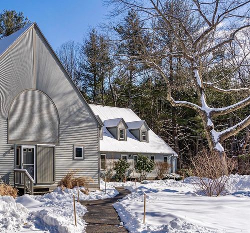 75 Glengarry Drive, Stratham, NH, 03885 | Card Image