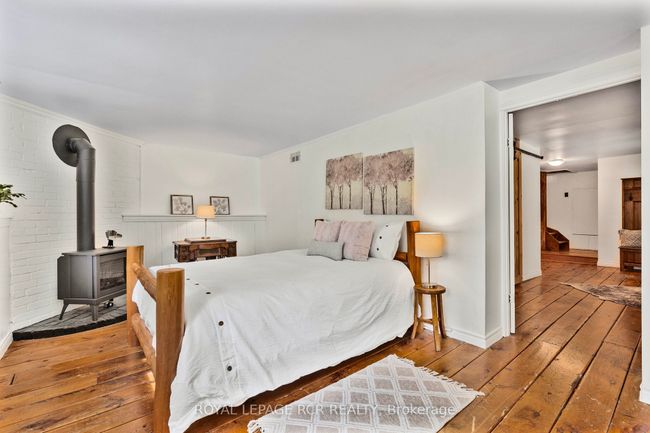17329 Shaws Creek Rd, House other with 3 bedrooms, 2 bathrooms and 6 parking in Belfountain ON | Image 9