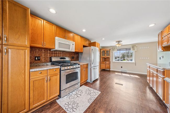 48 Samoa Dr, House other with 3 bedrooms, 2 bathrooms and 3 parking in Pittsburgh PA | Image 10