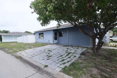 12801 Kellywood Cir, HUDSON, FL, 34669-2779 | Card Image