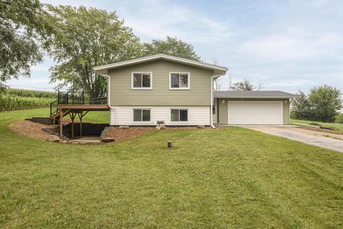 W389N7644 Pennsylvania Street, Oconomowoc, WI, 53066 | Card Image