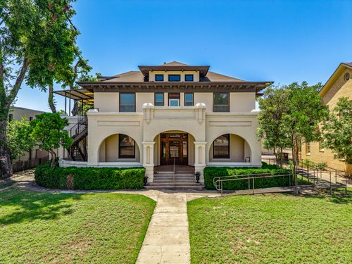 421 W Twohig Ave, San Angelo, TX, 76903-6321 | Card Image