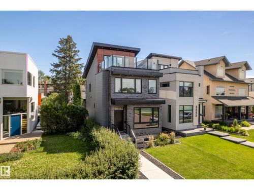 8803 Strathearn Dr Nw, Edmonton, AB, T6C4C8 | Card Image