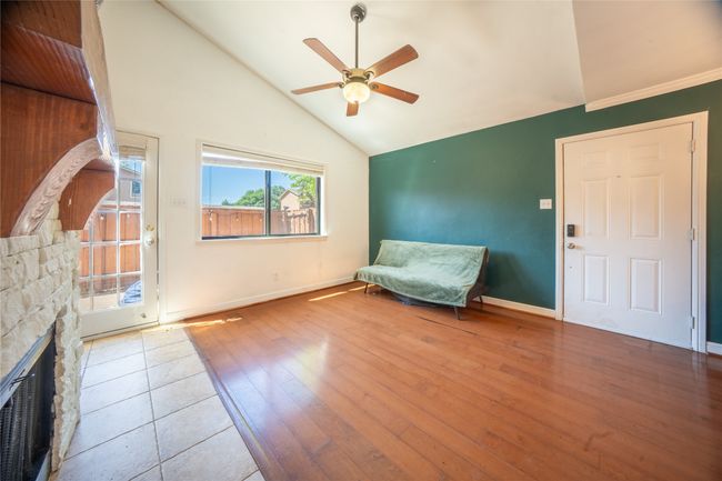 5744 Cedar Creek Dr, Townhouse with 3 bedrooms, 2 bathrooms and null parking in Benbrook TX | Image 4