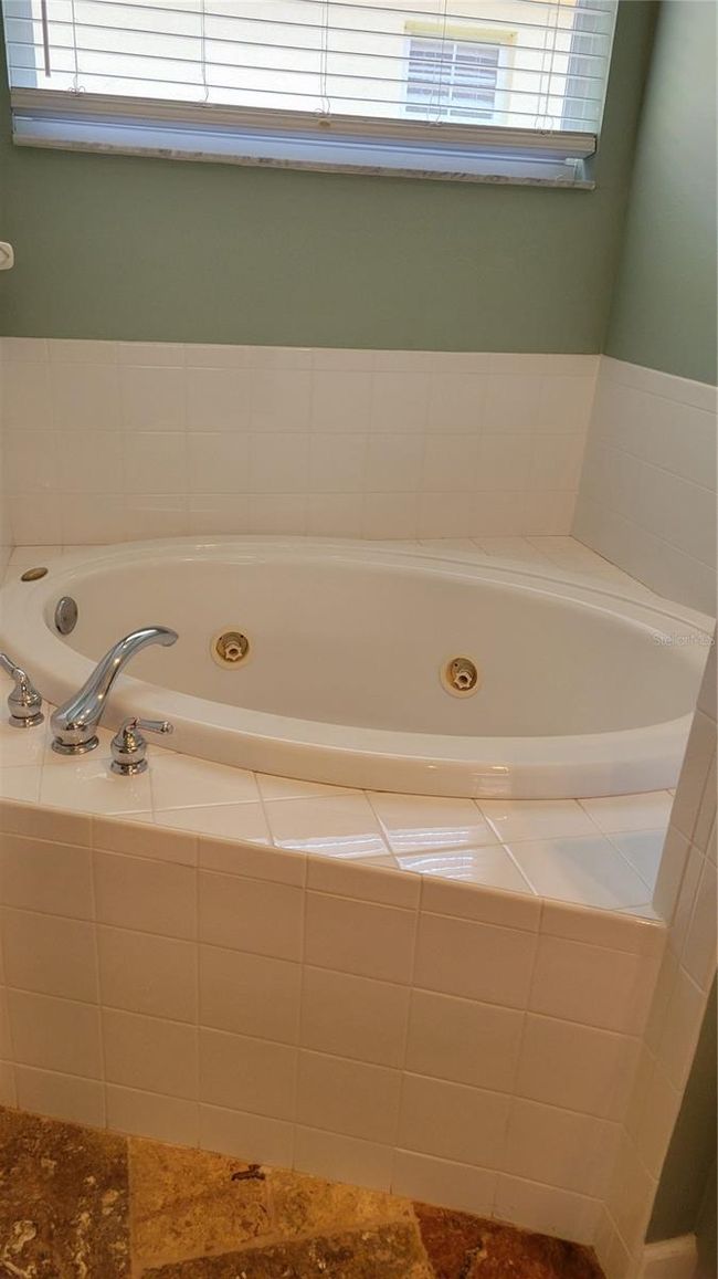 5050 Hanging Moss Ln, House other with 3 bedrooms, 3 bathrooms and null parking in SARASOTA FL | Image 19