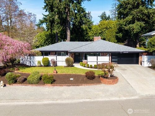 12404 Se 26th Pl, Bellevue, WA, 98005-4157 | Card Image
