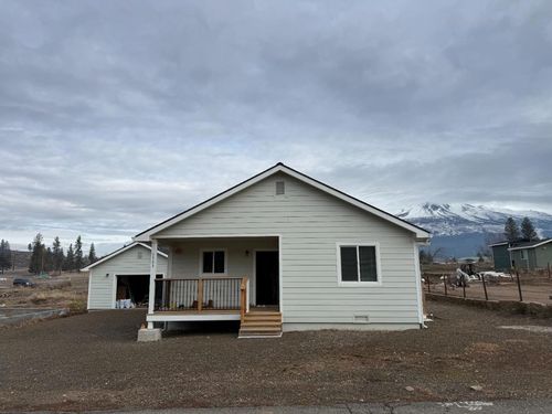 1523 Alameda Ave, Weed, CA, 96094-2012 | Card Image