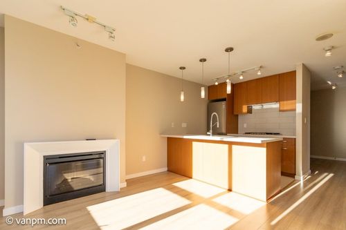 1109-2982 Burlington Dr, Coquitlam, BC, V3B0B3 | Card Image