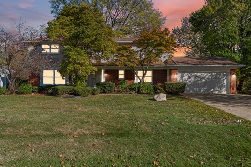 6843 Leslee Crest Dr, West Bloomfield, MI, 48322-3725 | Card Image