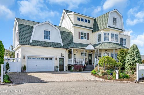 221 Magnolia Dr, BAYVILLE, NJ, 08721-3142 | Card Image