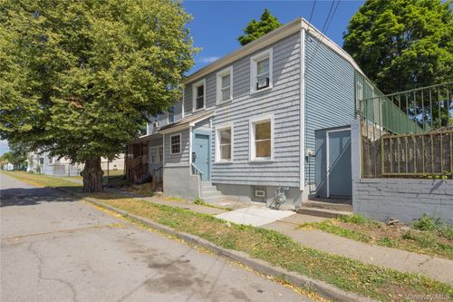 142 W Parmenter St, Newburgh, NY, 12550-5427 | Card Image