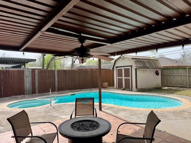 Covered patio | Image 26
