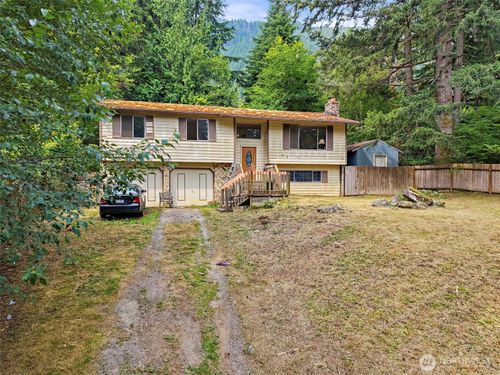42627 Se 175th Pl, North Bend, WA, 98045-9333 | Card Image