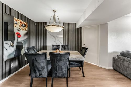 11-3085 Walnut Bend Ln, Houston, TX, 77042-3327 | Card Image