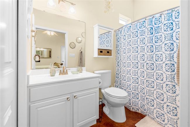 14209 Anegada Dr, Condo with 2 bedrooms, 2 bathrooms and 2 parking in Corpus Christi TX | Image 9