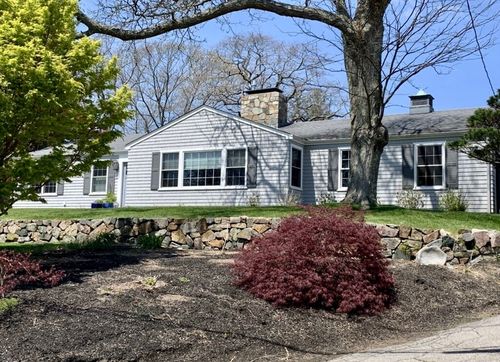 90 Linden Dr, Cohasset, MA, 02025-1150 | Card Image