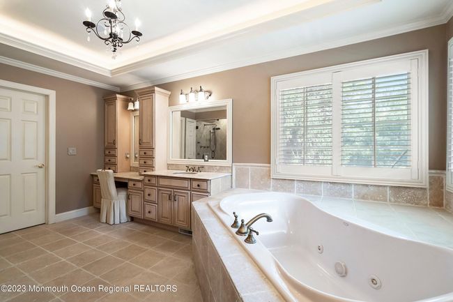 17 Raintree Ct, House other with 5 bedrooms, 5 bathrooms and null parking in Holmdel NJ | Image 32