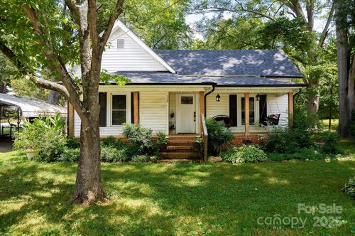 320 Carolina Ave, Rockwell, NC, 28138-8584 | Card Image