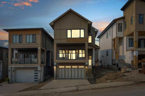 39 Heritage Ridge, Cochrane, AB, T4C3L2 | Card Image